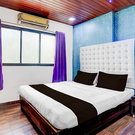 Hotel O The Om Sai Residency ムンバイ エクステリア 写真
